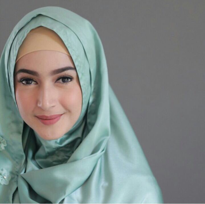 Potret Nabila Syakieb kenakan hijab bak barbie Arab © 2023 brilio.net