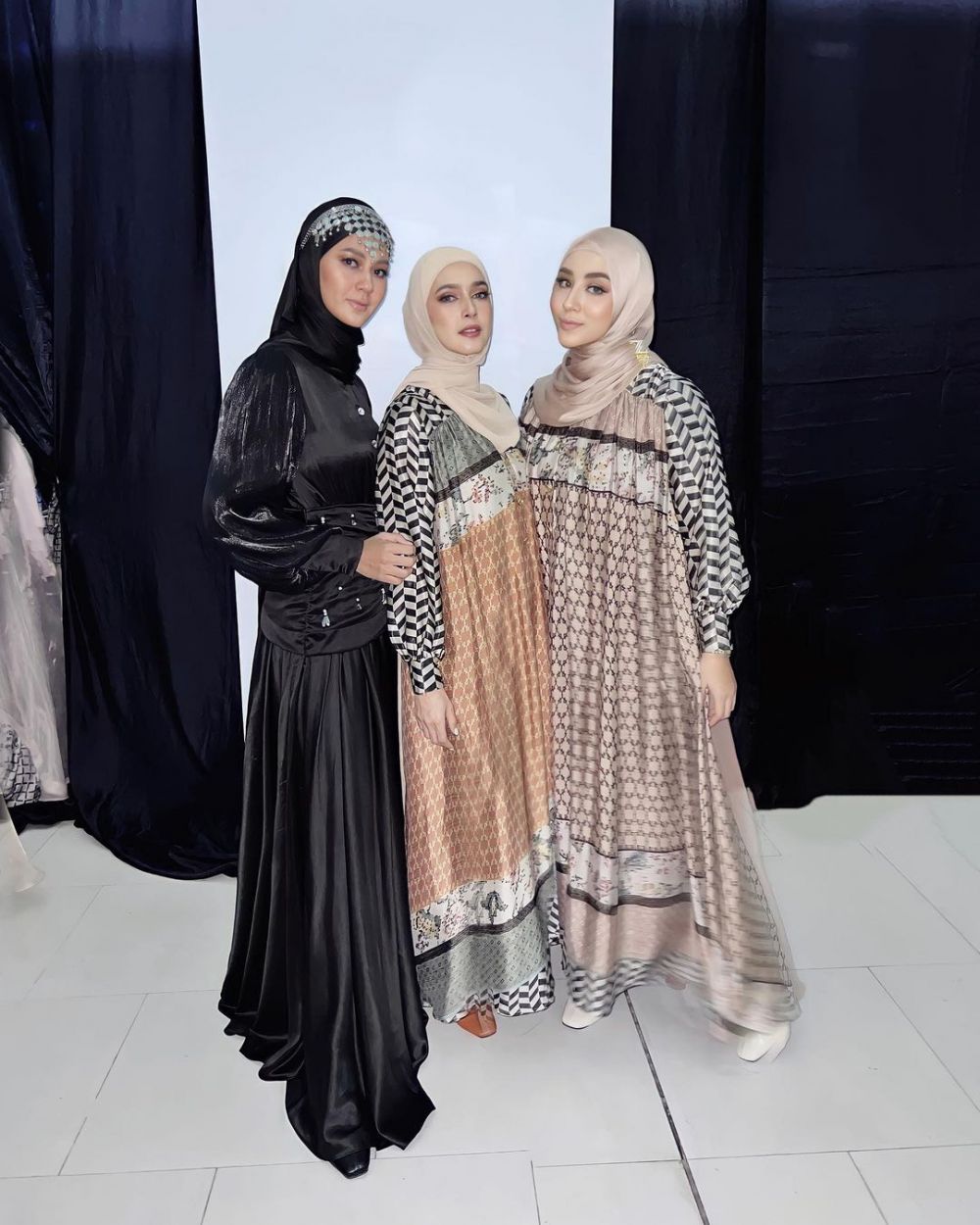 11 Potret Nabila Syakieb kenakan hijab ini cantiknya bikin pangling disebut bak Barbie Arab