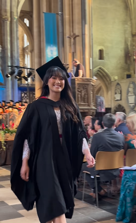 parto patrio absen di momen kelulusan amanda caesa © berbagai sumber