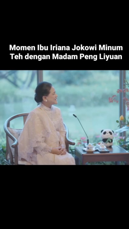 Iriana Jokowi minum teh bareng Madam Peng © Instagram