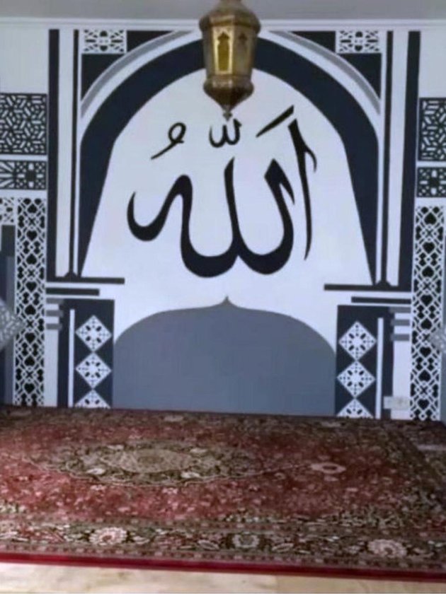 Rumah seleb 90-an musala pribadi © berbagai sumber