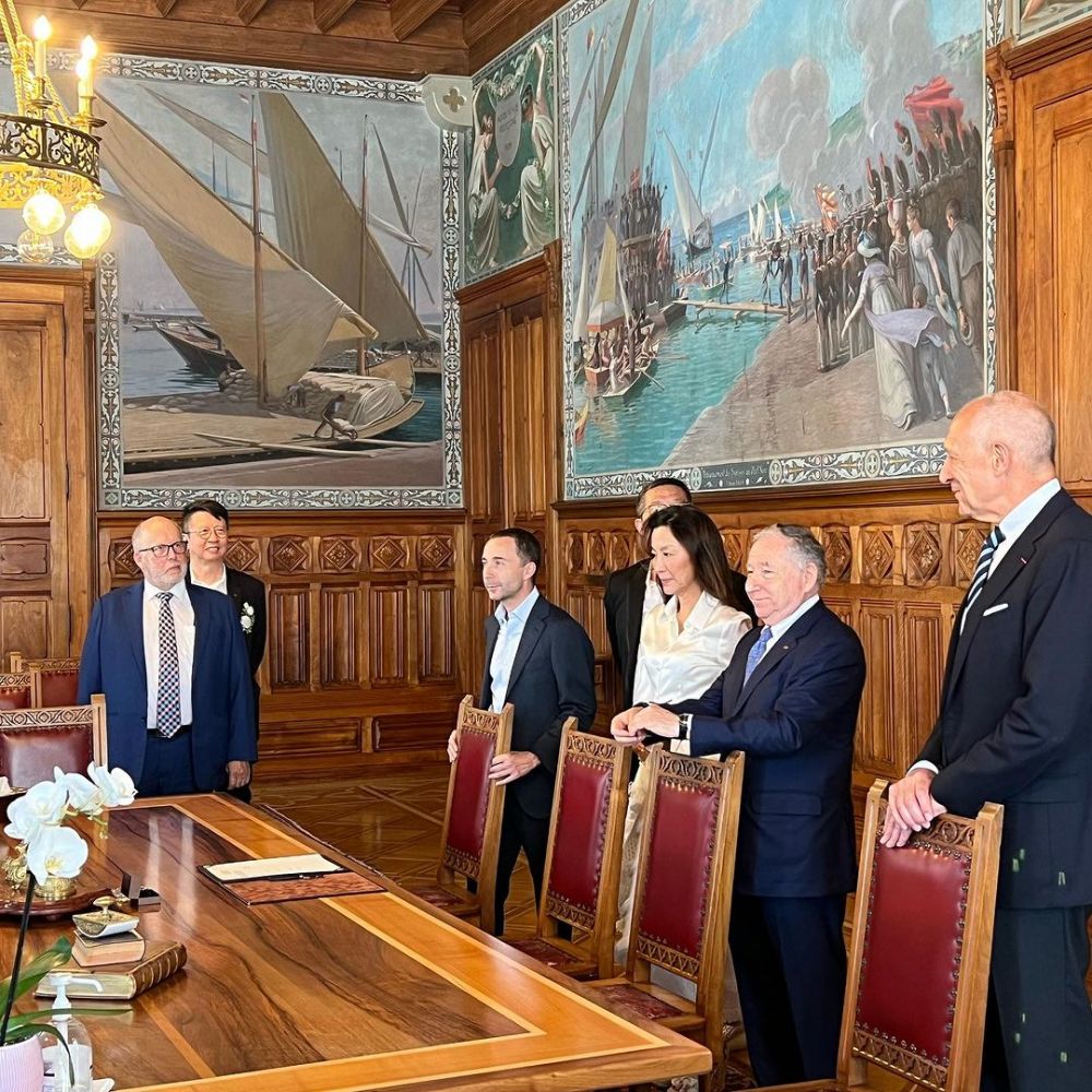 michelle yeoh resmi jadi istri eks bos ferrari usai 19 tahun tunangan © berbagai sumber