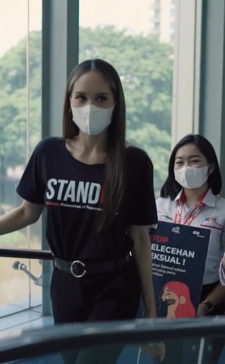 potret cinta laura di berbagai acara sosial © berbagai sumber potret cinta laura di berbagai acara sosial © berbagai sumber