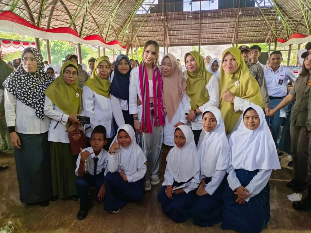 potret cinta laura di berbagai acara sosial © berbagai sumber potret cinta laura di berbagai acara sosial © berbagai sumber