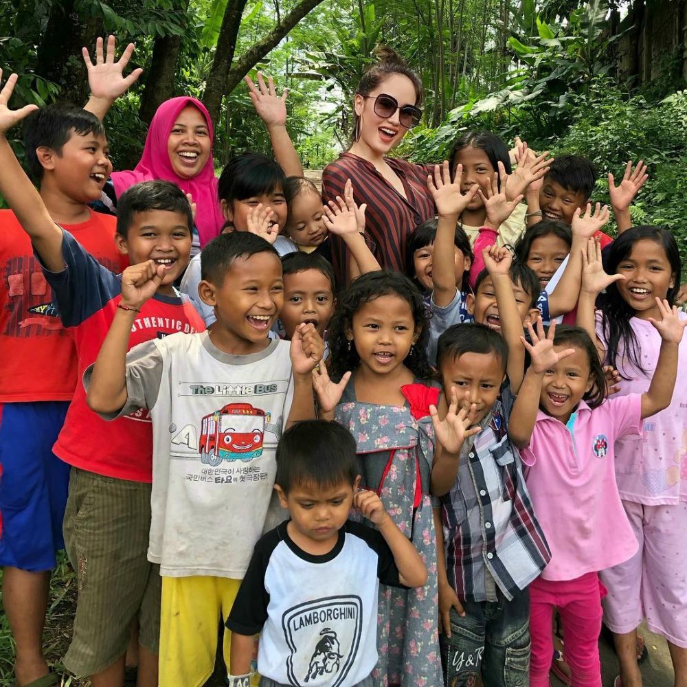 potret cinta laura di berbagai acara sosial © berbagai sumber potret cinta laura di berbagai acara sosial © berbagai sumber