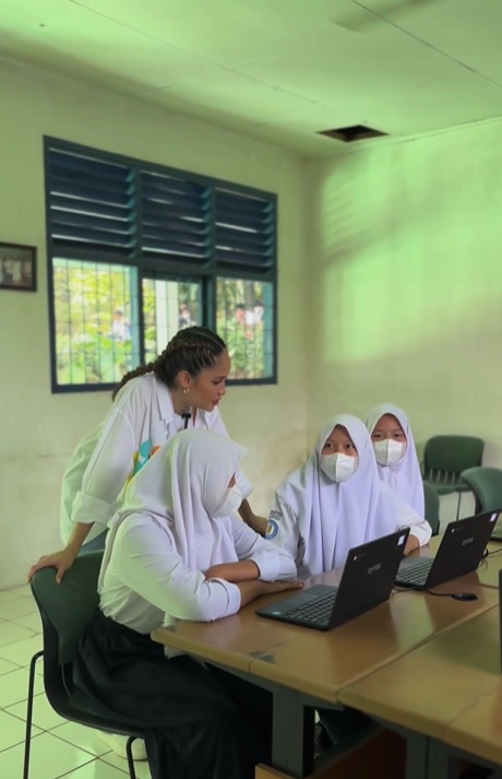 potret cinta laura di berbagai acara sosial © berbagai sumber potret cinta laura di berbagai acara sosial © berbagai sumber