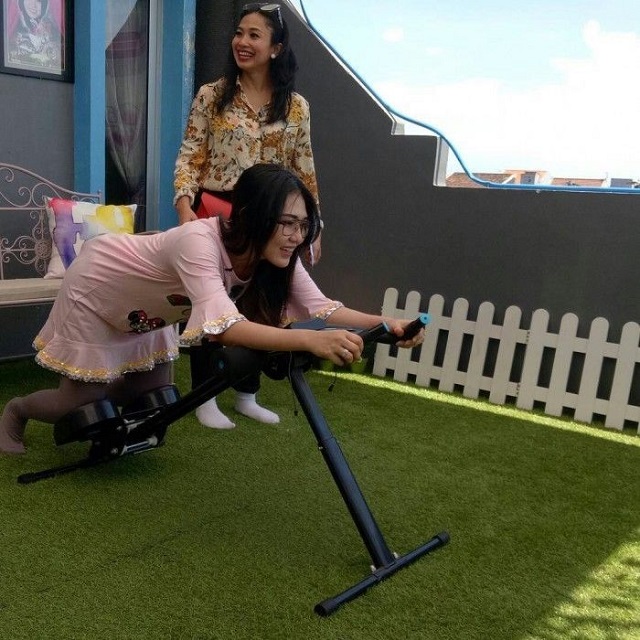 rooftop milik pedangdut © berbagai sumber rooftop milik pedangdut © berbagai sumber