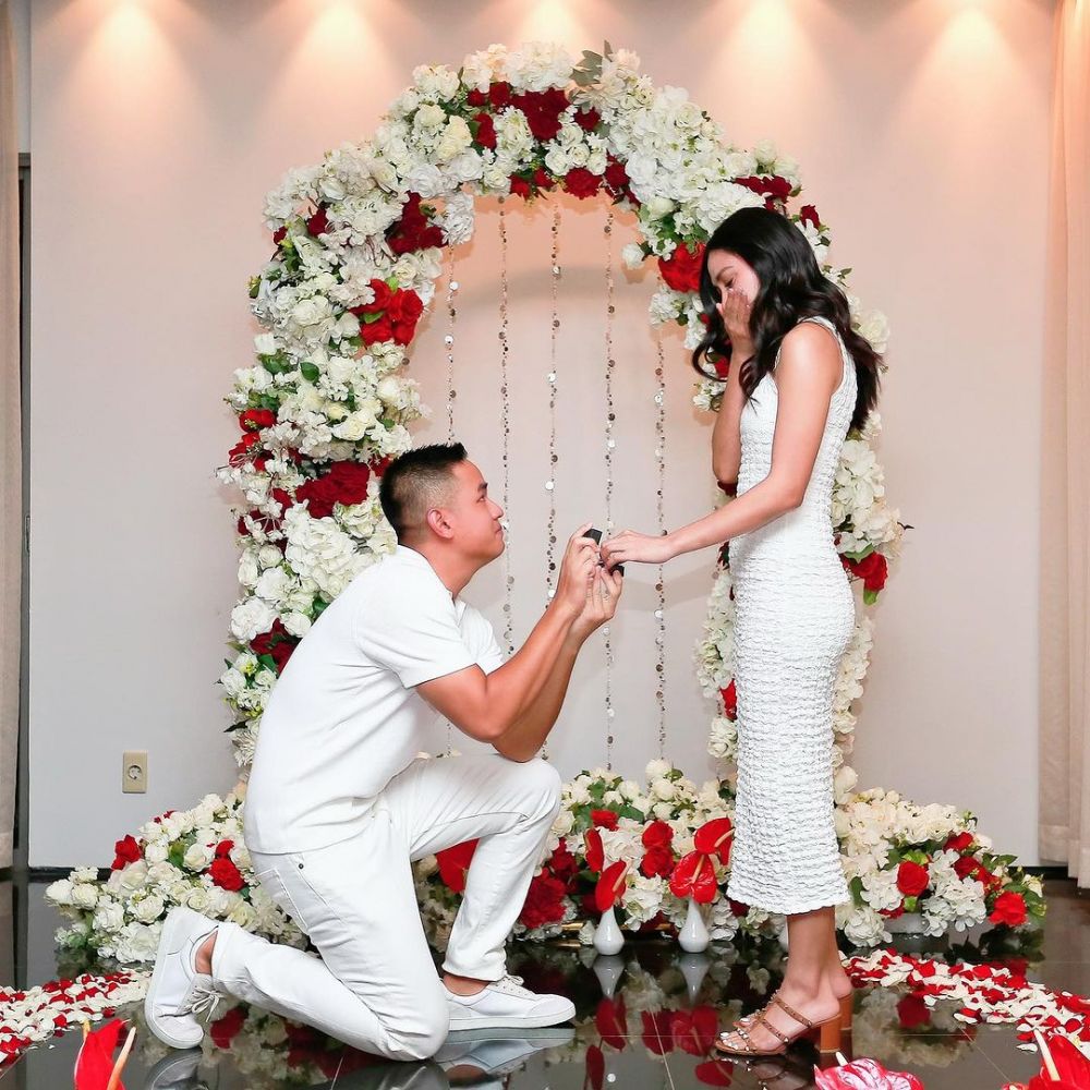 potret seleb dilamar keluarga konglomerat © berbagai sumber potret seleb dilamar keluarga konglomerat © berbagai sumber