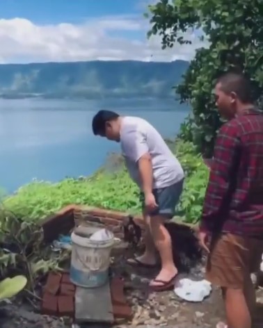 rumah sederhana pemandangan asri berasa healing © 2023 brilio.net