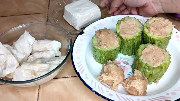 Tanpa pakai tepung apa pun, ini cara mudah bikin siomay ayam yang padat dan tetap kenyal