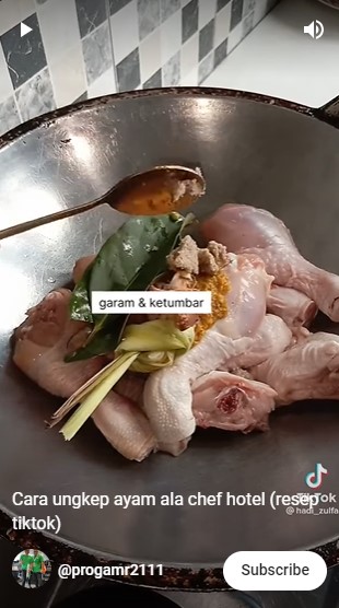 Tanpa diberi air, begini cara ungkep ayam agar lebih empuk, sedap, dan bumbu meresap sempurna