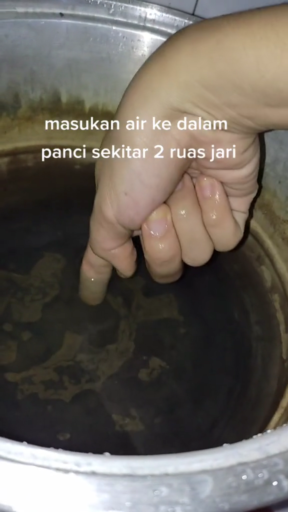Tanpa pakai rice cooker, ini trik menanak nasi agar tetap pulen, tak cepat basi, dan matang sempurna