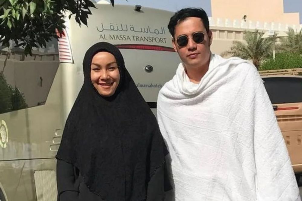 potret seleb ke Tanah Suci bareng kekasih © berbagai sumber