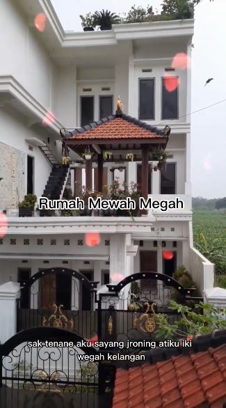 rumah tasya rosmala di persawahan © berbagai sumber