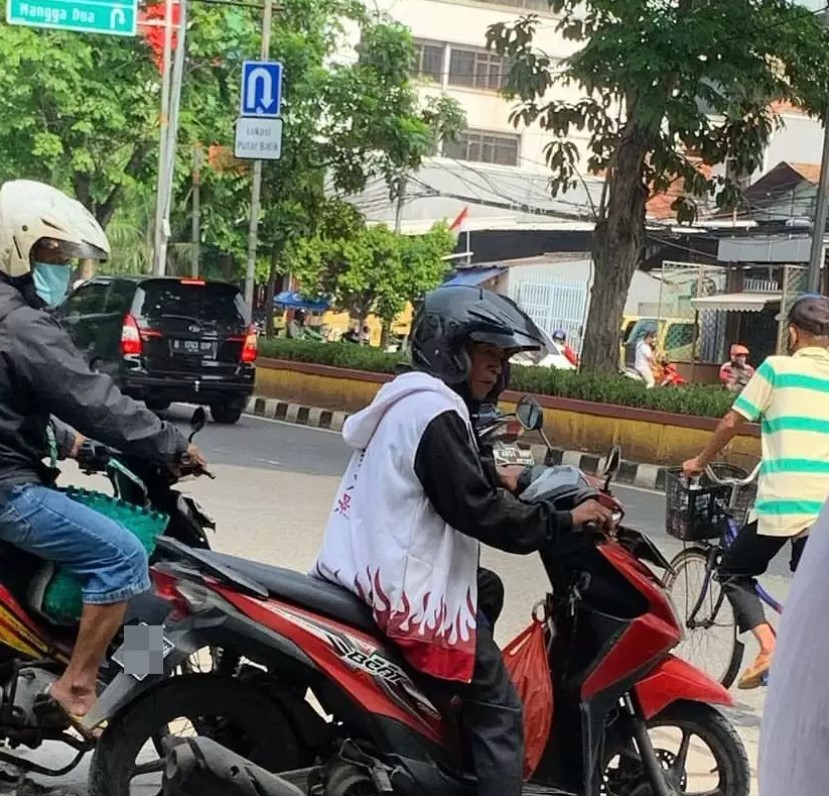 Potret nyeleneh pakaian pengendara Berbagai sumber