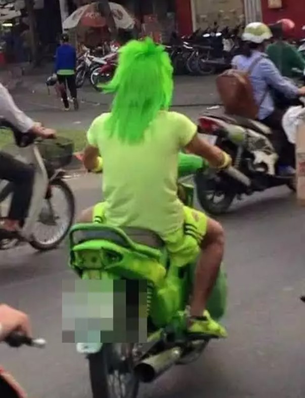 Potret nyeleneh pakaian pengendara Berbagai sumber