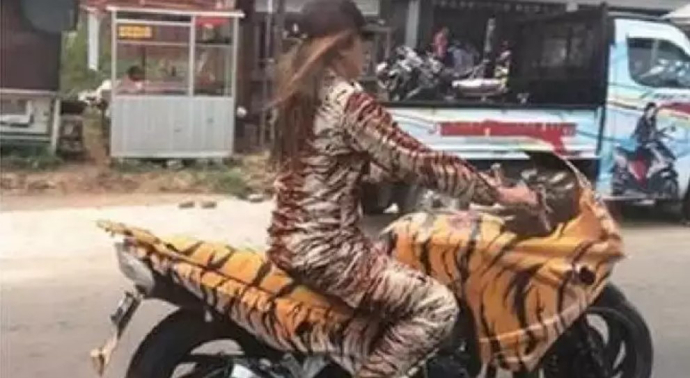 Potret nyeleneh pakaian pengendara Berbagai sumber