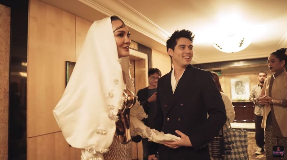 maxime bouttier dampingi luna gala premier © berbagai sumber maxime bouttier dampingi luna gala premier © berbagai sumber