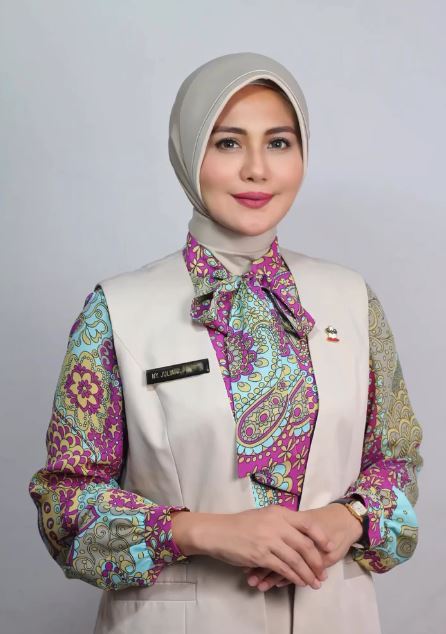 Juliana Moechtar berseragam Ibu Persit Instagram