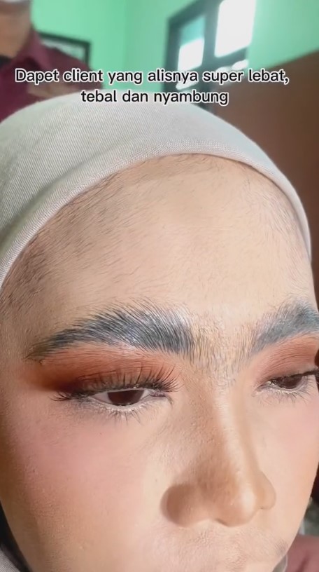 rambut wajah rambut tebal  © 2023 brilio.net