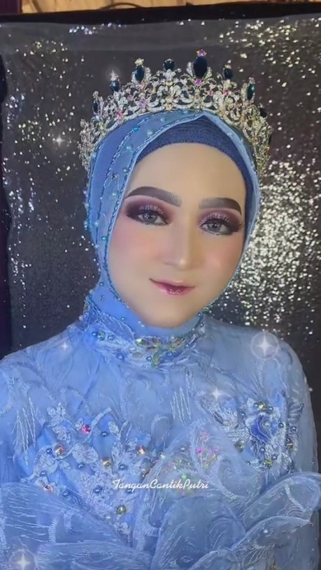 pengantin wajah tak simetris dirias MUA © 2023 brilio.net pengantin wajah tak simetris dirias MUA © 2023 brilio.net