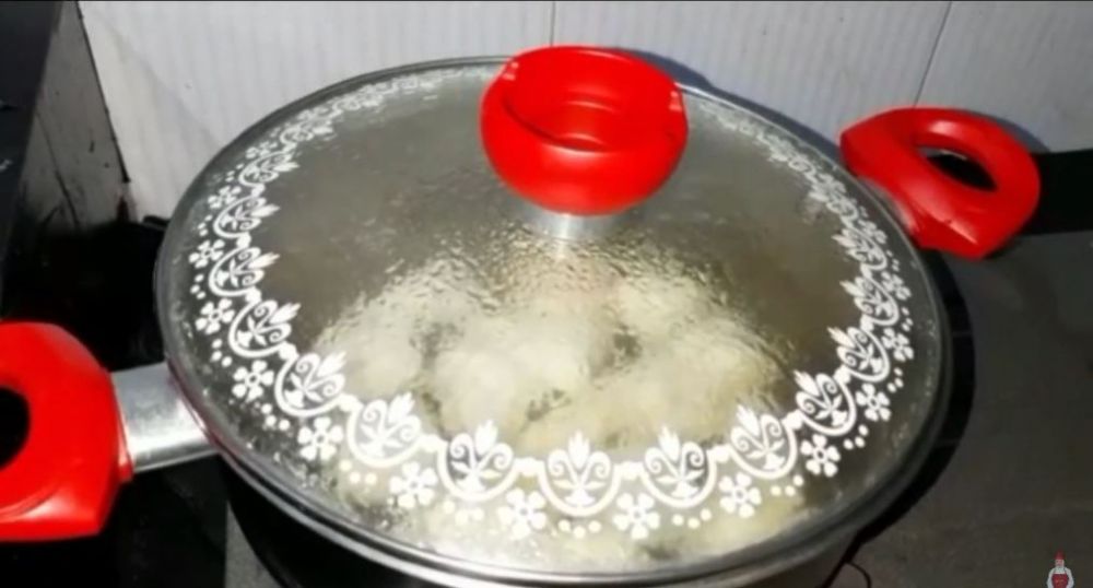 Tak perlu bahan tambahan, begini cara merebus singkong agar cepat empuk dan merekah dalam 10 menit