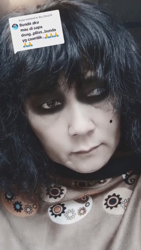 emak-emak mirip Suzzanna © 2023 brilio.net