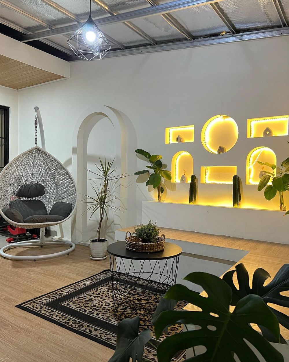 rumah jelek jadi vila © berbagai sumber