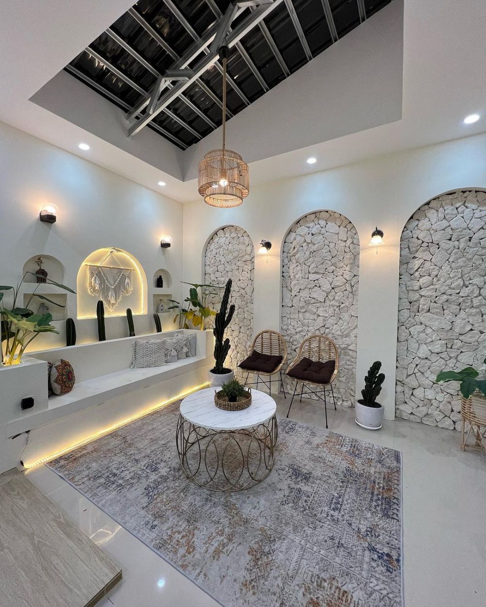 rumah jelek jadi vila © berbagai sumber