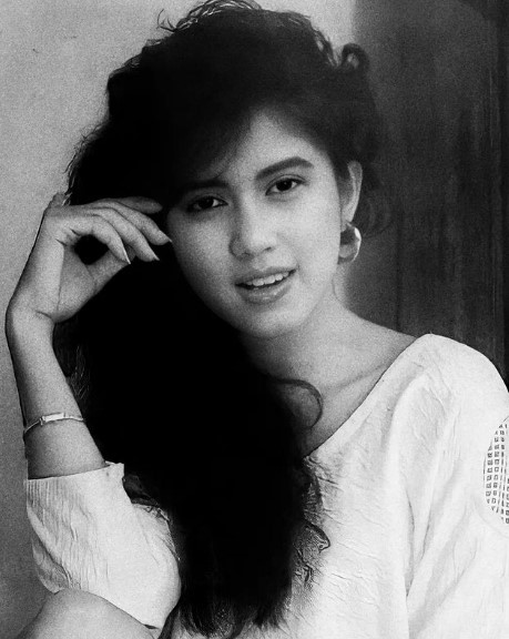 potret lawas Sally Marcellina © Instagram potret lawas Sally Marcellina © Instagram