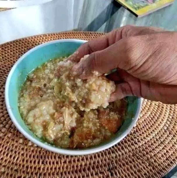 Potret kocak cara nyeleneh menyajikan bubur ayam Berbagai sumber