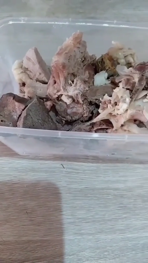 Tanpa daun salam, ini cara ampuh hilangkan bau prengus daging kambing pakai 2 bumbu dapur