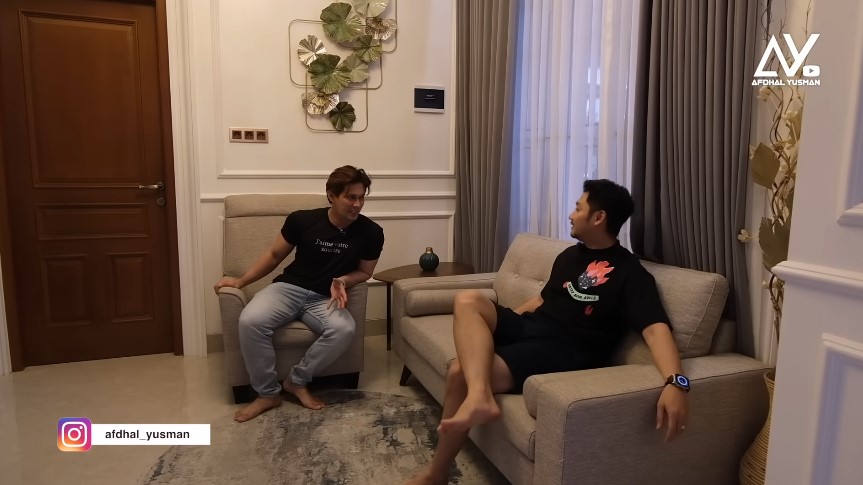 rumah Angga Wijaya usai nikah lagi © YouTube rumah Angga Wijaya usai nikah lagi © YouTube