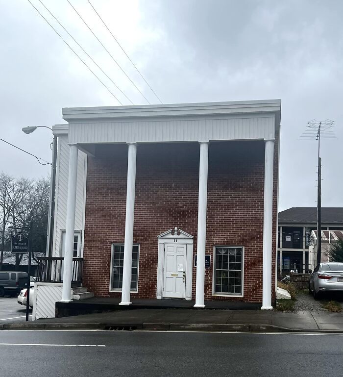 tampilan luar rumah kocak © berbagai sumber tampilan luar rumah kocak © berbagai sumber