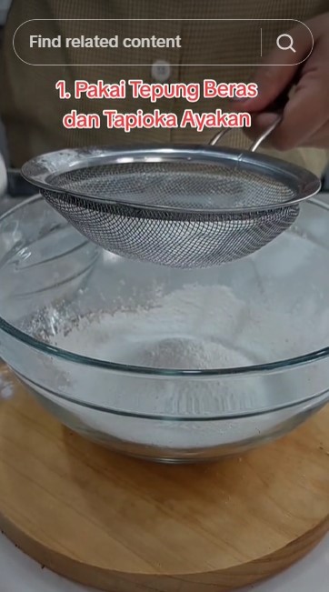 Pakai 2 jenis tepung, begini trik bikin adonan peyek agar lebih renyah, tipis, dan gurih