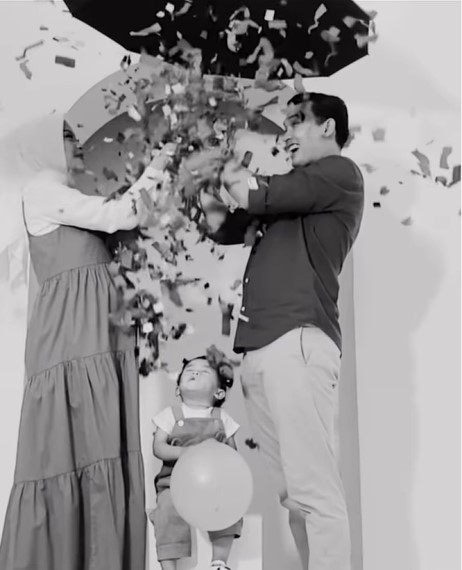 gaya pemotretan kehamilan anak kedua ikbal fauzi pemeran ikatan cinta © berbagai sumber gaya pemotretan kehamilan anak kedua ikbal fauzi pemeran ikatan cinta © berbagai sumber