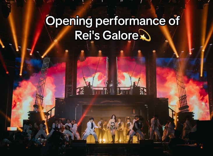 Potret Regina Galore rayakan ulang tahun ke-17 mewah bak galeri seni © 2023 brilio.net Potret Regina Galore rayakan ulang tahun ke-17 mewah bak galeri seni © 2023 brilio.net