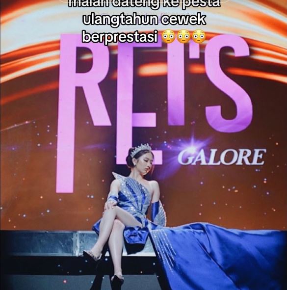 Potret Regina Galore rayakan ulang tahun ke-17 mewah bak galeri seni © 2023 brilio.net Potret Regina Galore rayakan ulang tahun ke-17 mewah bak galeri seni © 2023 brilio.net