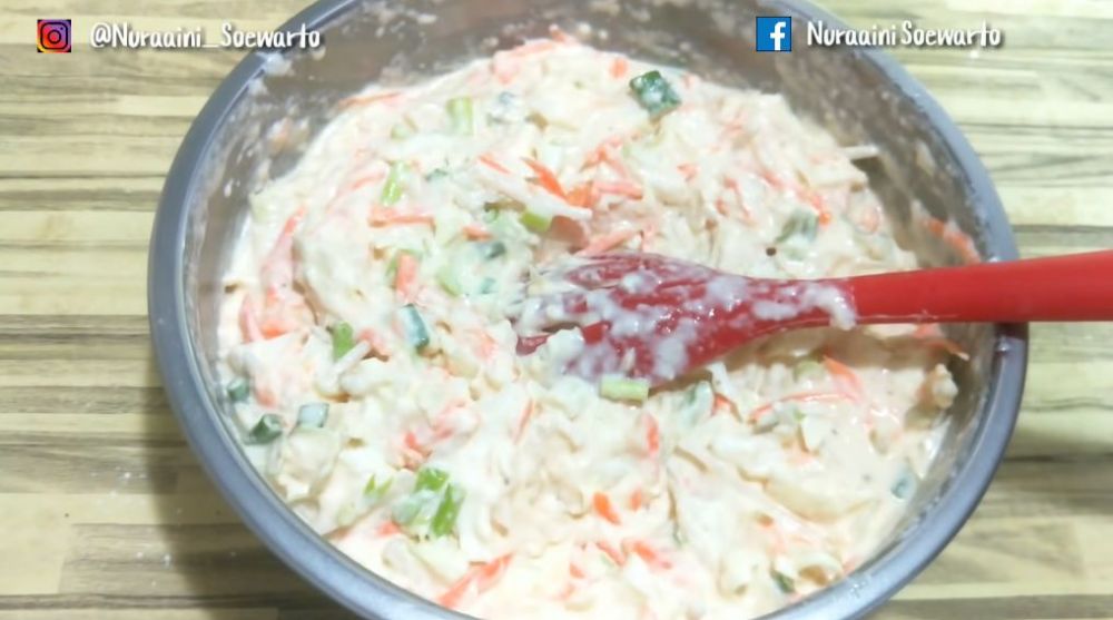 Cara membuat bakwan sayur tebal dan renyah hingga seharian tanpa baking powder, cukup tambah 1 bahan