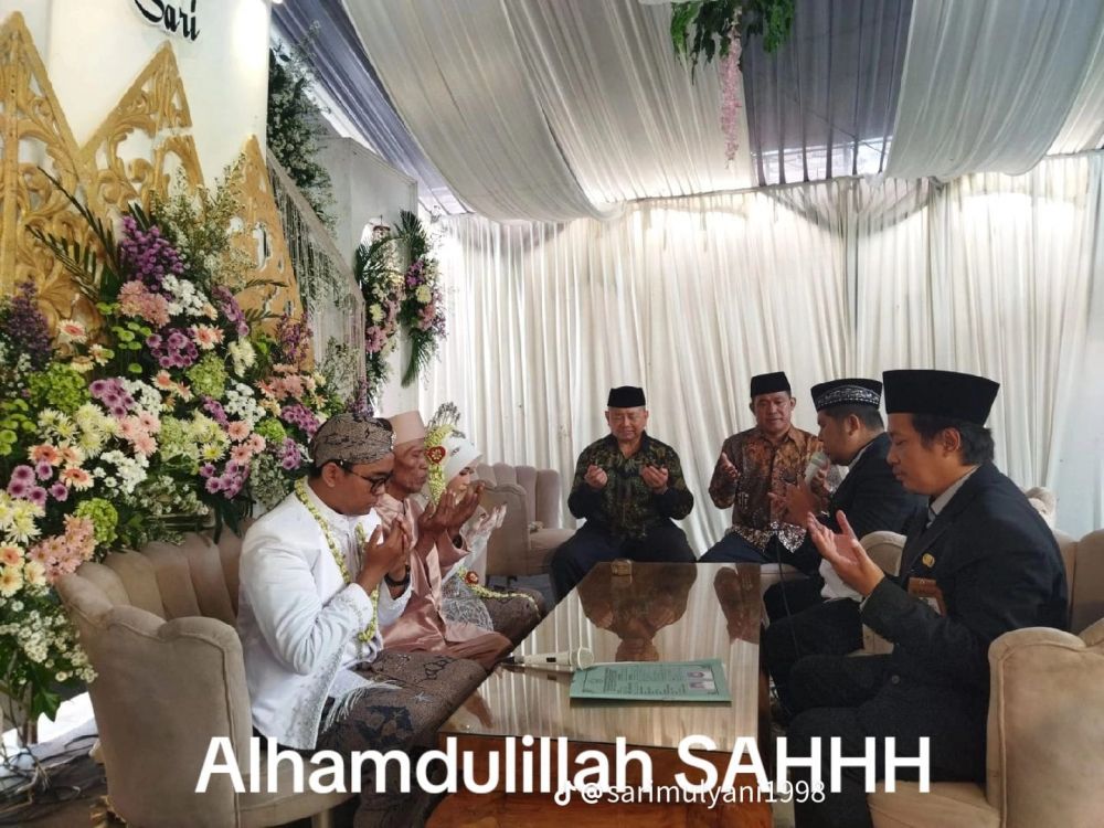 Mau resepsi nikah malah diajak ribut tetangga © TikTok Mau resepsi nikah malah diajak ribut tetangga © TikTok