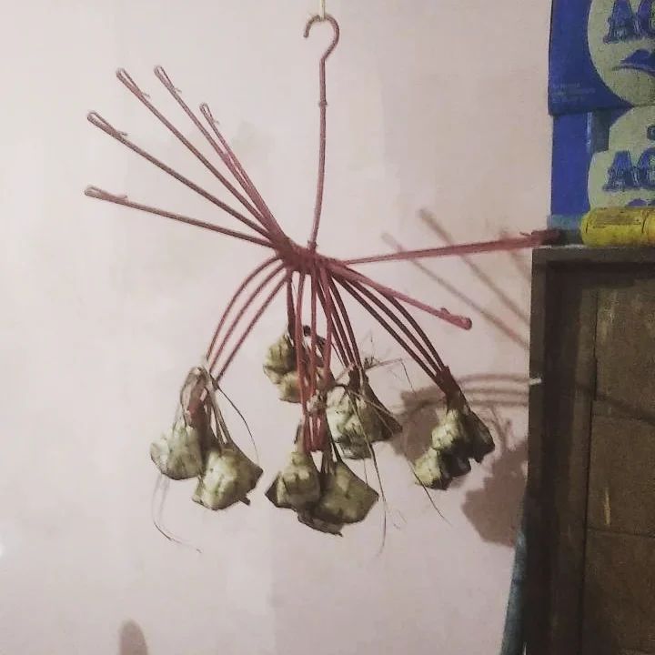 mengeringkan barang © berbagai sumber