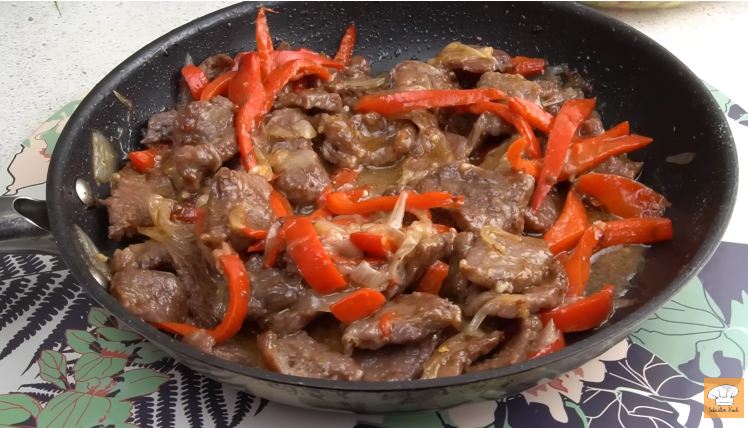 Nggak perlu direbus dulu, ini cara ampuh mengempukkan daging sapi dalam 5 menit pakai 1 bahan dapur