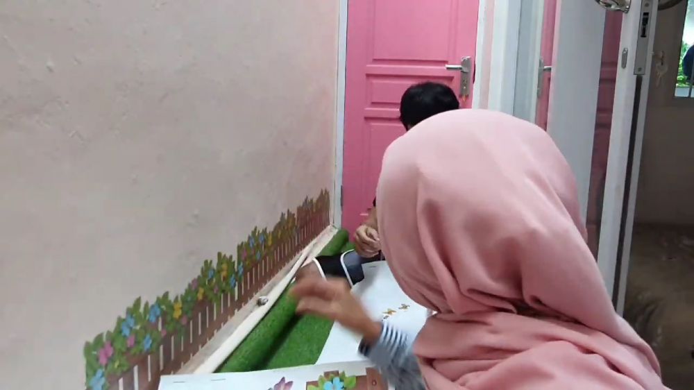 lorong rumah jadi musala dan playground © 2023 brilio.net