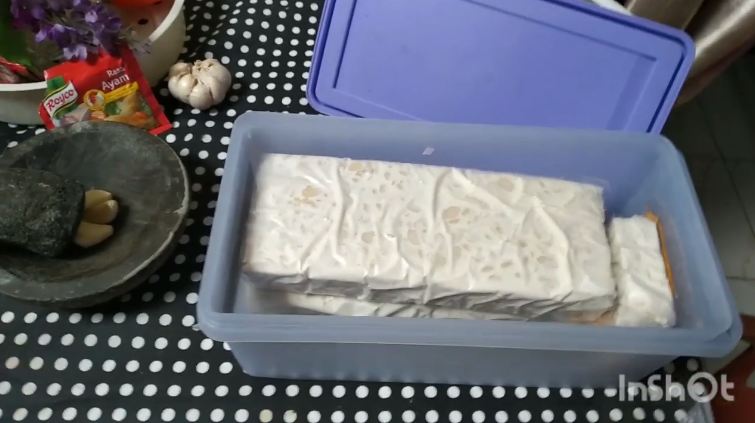Nggak perlu dikukus atau direndam garam, ini cara praktis simpan tempe agar tahan hingga berhari-hari