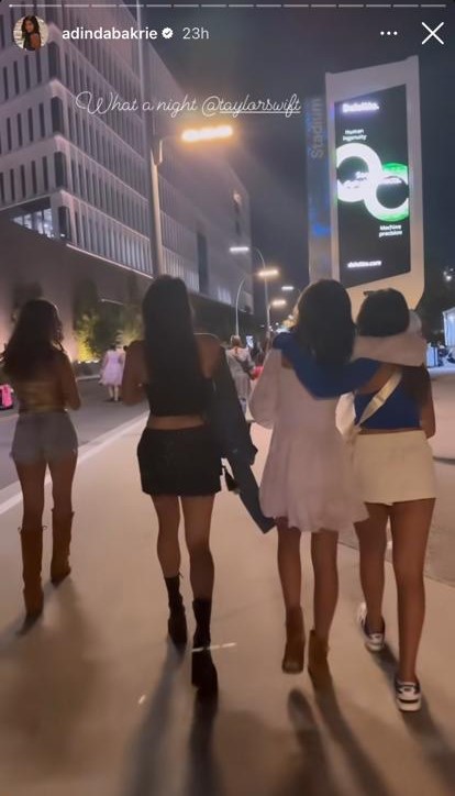 gaya nia ramadhani saat ajak mikhayla nonton konser disebut bak kakak momong adik © berbagai sumber