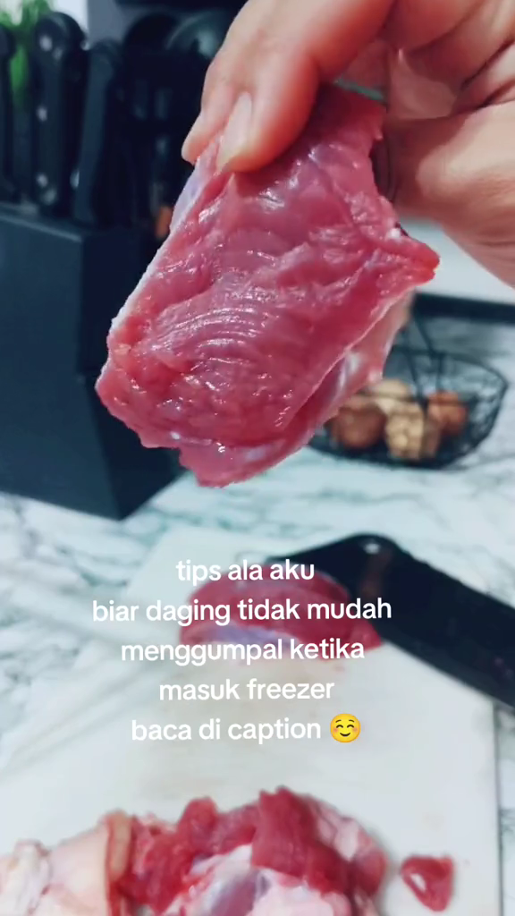 Jangan langsung disimpan freezer, ini trik agar daging tidak mudah beku dan menggumpal sampai 6 bulan