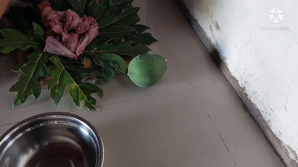 Tanpa direbus dan diungkep, begini trik mengempukkan daging ayam kampung pakai 2 bahan dapur