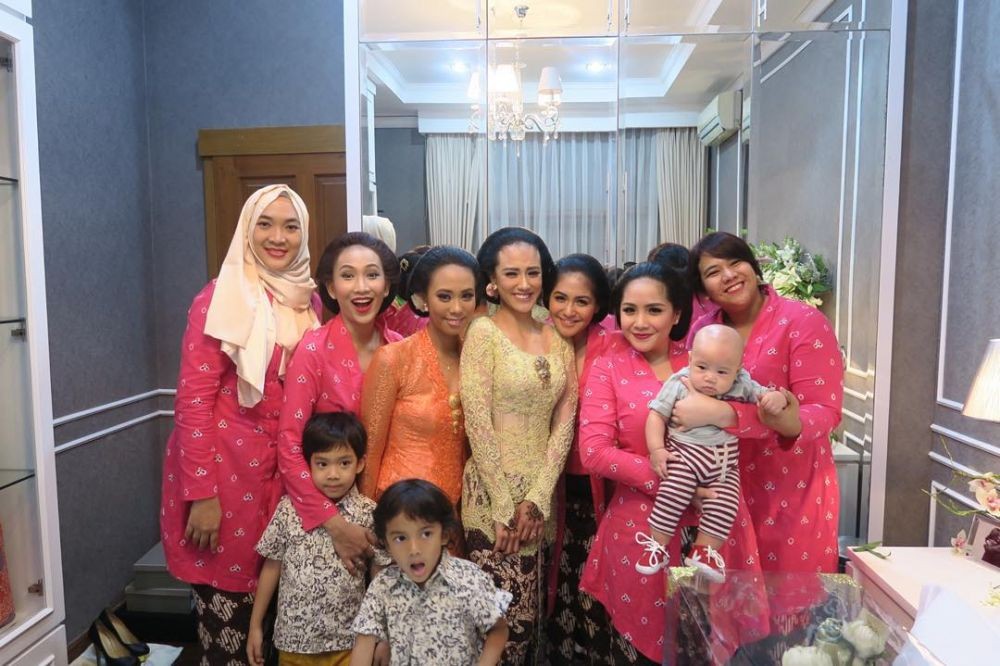 Nagita Slavina berkebaya © Instagram