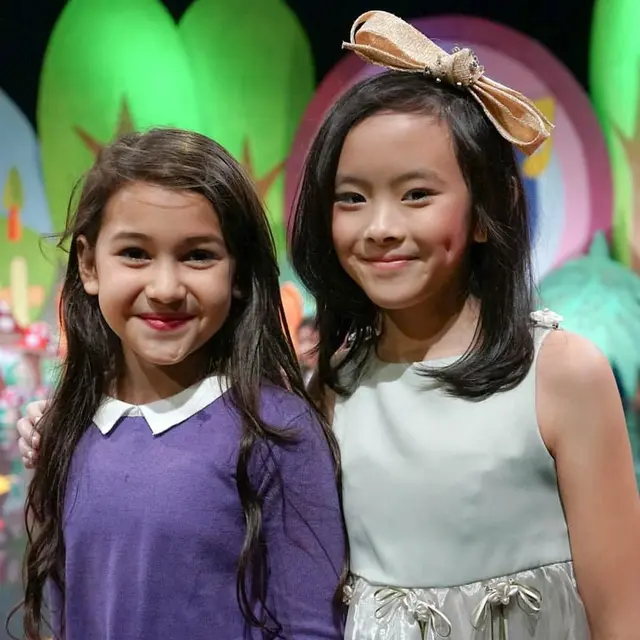 potret lawas seleb berteman sejak kecil © instagram