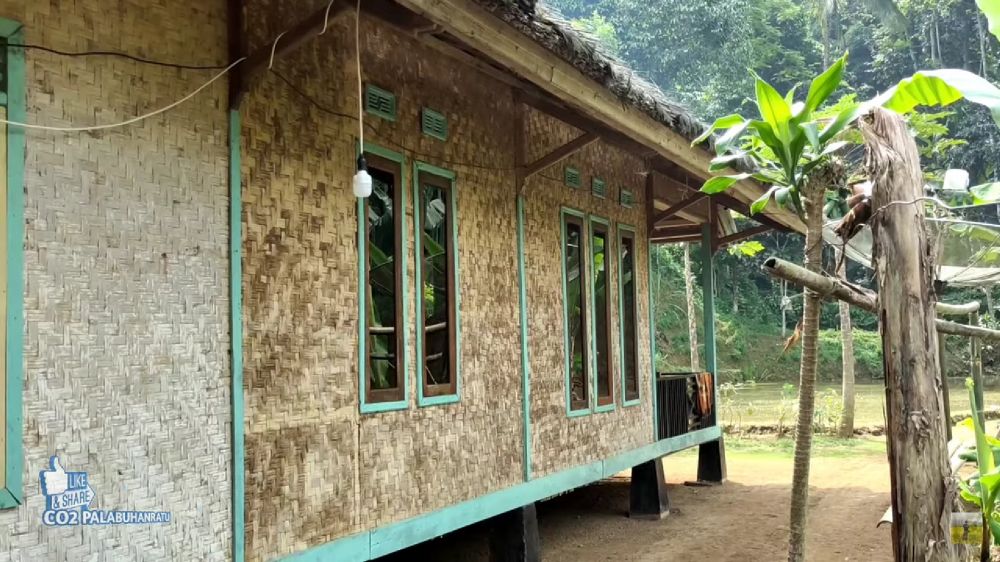 rumah bambu bebas dari ocehan tetangga © 2023 brilio.net rumah bambu bebas dari ocehan tetangga © 2023 brilio.net
